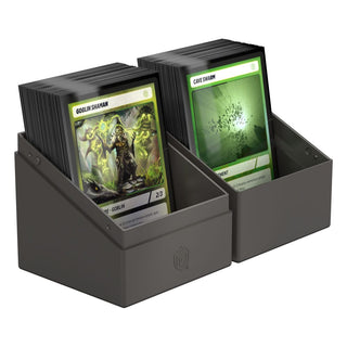 Ultimate Guard Boulder 100+ Solid in Grau, Kartenhalter für 100 doppelt gesleevte Karten, stabil und funktional.