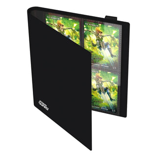 Schwarze Ultimate Guard Flexxfolio 160 Kartenmappe mit 8-Pocket-Seiten, teilweise geöffnet, zeigt Sammelkarten.