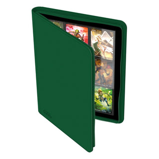 Grüne Ultimate Guard Zipfolio 360 Kartenmappe mit XenoSkin-Einband, offen mit sichtbaren Sammelkarten.