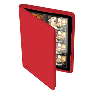 Rote Ultimate Guard Zipfolio 320 Kartenmappe mit XenoSkin, offen mit Sammelkarten sichtbar.