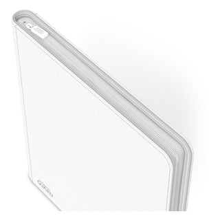 Weißes Ultimate Guard Zipfolio 480 XenoSkin mit Reißverschluss, 24-Pocket für Playsets-Karten.