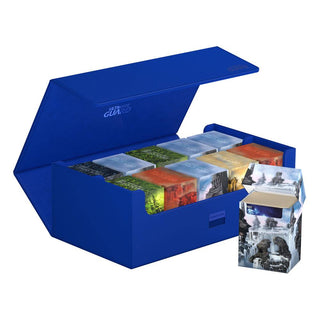 Blaue Ultimate Guard Arkhive 800+ Box, geöffnet, mit Kartenboxen gefüllt, geeignet für 800+ Karten.