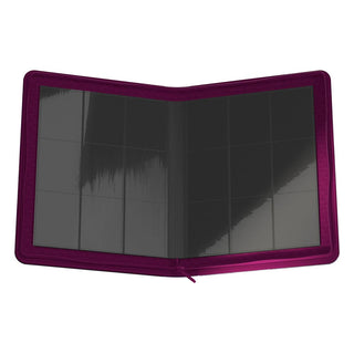 Offenes Ultimate Guard Zipfolio 360 Xenoskin mit leeren Kartenfächern, lila Rand.
