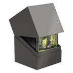 Ultimate Guard Boulder 100+ Solid Kartenbox, grau, geöffnet mit Karten.