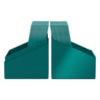 Ultimate Guard Boulder 100+ Solid Petrol Kartenbox, geöffnet, mit Karten.