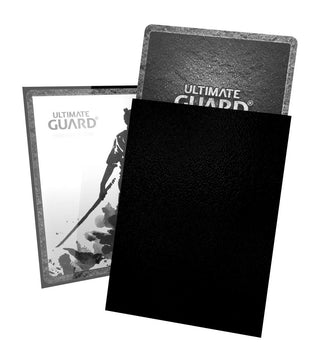 Schwarze Ultimate Guard Katana Sleeves, 100er Pack, Standardgröße, mit Samurai-Design.
