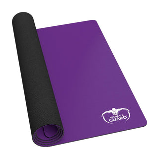Ultimate Guard Spielmatte in Violett, 61x35 cm, rutschfest, 2 mm dick, hochwertiges Gewebe, schützt Karten beim Spielen.