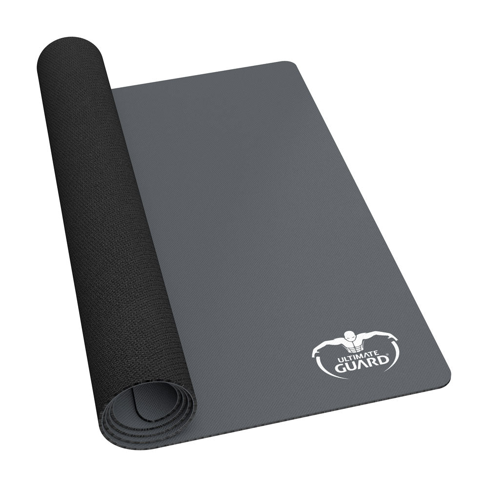 Grau-schwarze Ultimate Guard Spielmatte, 61x35 cm, 2 mm dick, rutschfest, weich gepolstert.