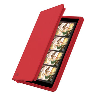 Rote Ultimate Guard Zipfolio 320 Kartenmappe mit 16-Pocket-Seiten, geöffnet und mit Sammelkarten gefüllt.