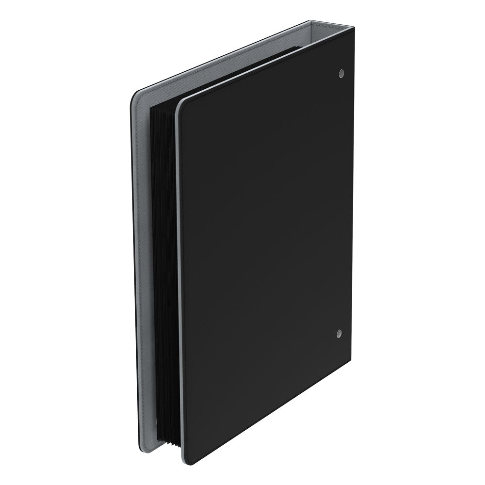 Schwarzer Ultimate Guard XenoSkin SLIM 3-Ring-Ordner für Sammelkarten.