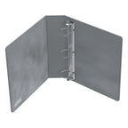 Grau XenoSkin 3-Ring-Ordner von Ultimate Guard, offen, mit verstärkten D-Ringen und beschreibbarem Indexlabel.