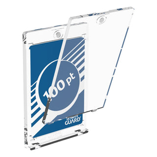 Ultimate Guard Magnetic Card Case 100 pt, transparent, geöffnet, schützt Sammelkarten.