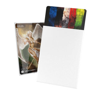 Ultimate Guard Cortex Sleeves, Standardgröße, Weiß, 100er-Pack, zeigt Kartenhüllen mit Karten und farbigem Design.