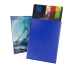 Blau-matte Ultimate Guard Cortex Sleeves für TCG-Karten, 100er-Packung, mit Kartenbeispielen.