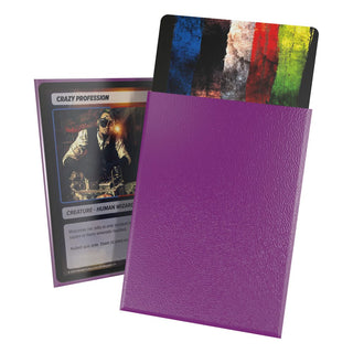 Lila Ultimate Guard Cortex Sleeves für Sammelkarten, zwei Karten sichtbar.