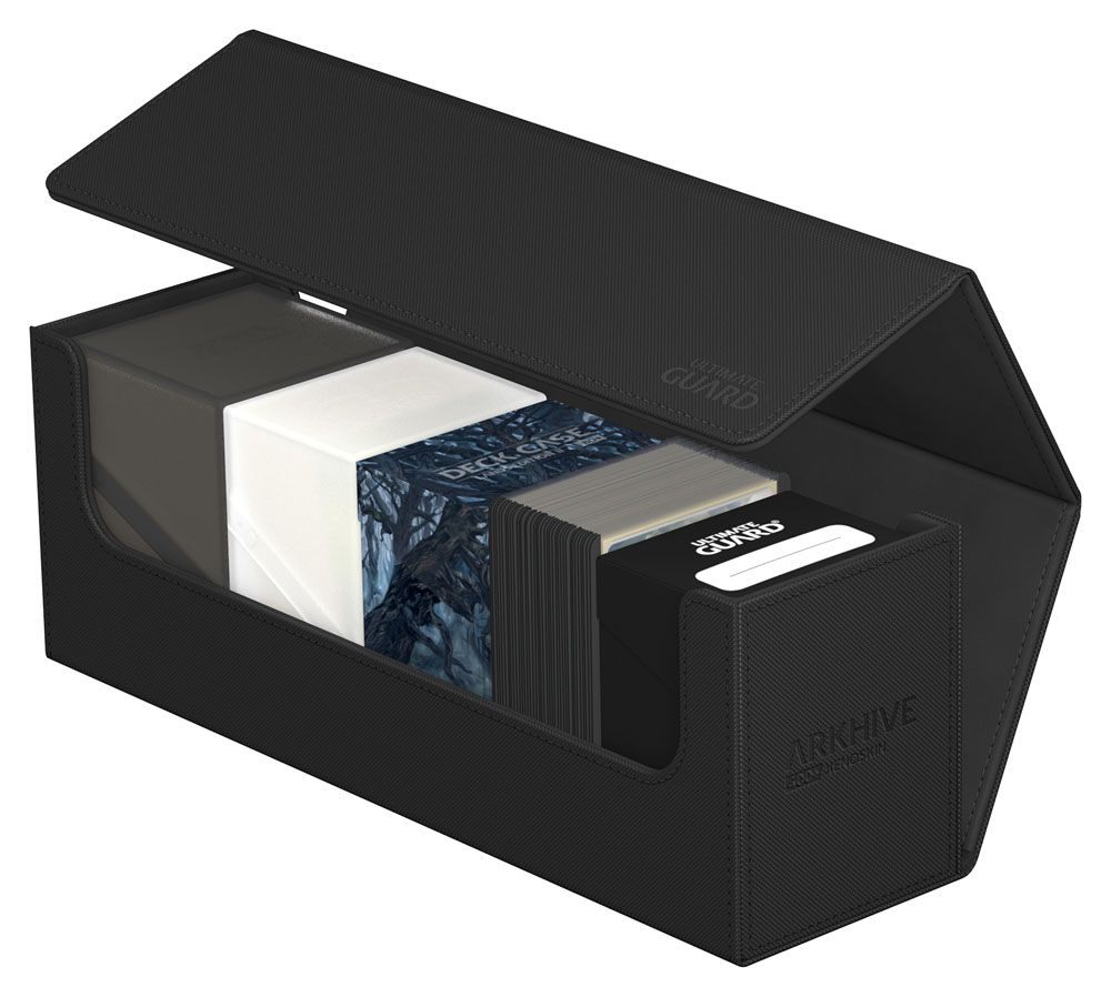 Ultimate Guard Arkhive 400+ XenoSkin Schwarz, geöffnet mit Karten und Deck Boxen.