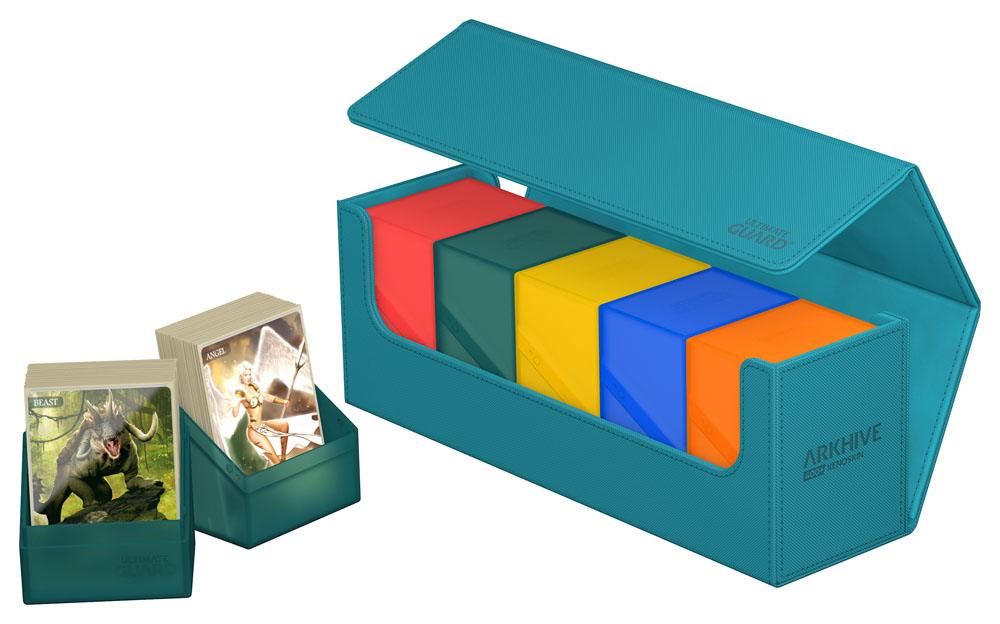 Ultimate Guard Arkhive 400+ XenoSkin in Petrolblau mit Karten und bunten Deck Boxen.