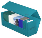 Ultimate Guard Arkhive 400+ XenoSkin in Petrolblau, geöffnet mit Karten und Deck Boxen.
