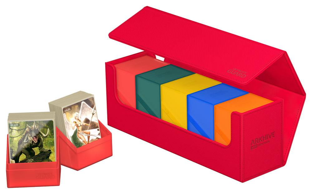 Rote Ultimate Guard Arkhive 400+ XenoSkin Box mit bunten Deckboxen und Karten.