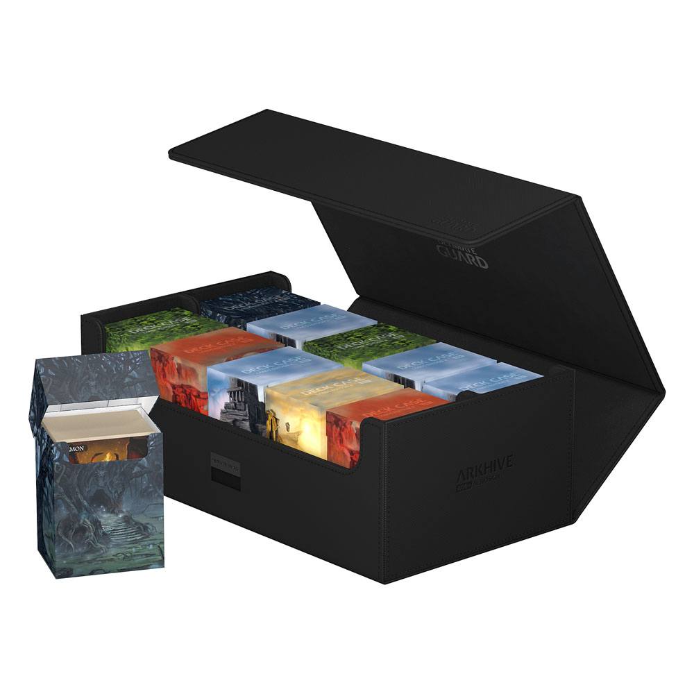 Schwarze Ultimate Guard Arkhive 800+ Box mit geöffnetem Deckel, gefüllt mit Kartenboxen in verschiedenen Farben.