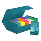 Ultimate Guard Arkhive 800+ XenoSkin Petrolblau, geöffnet, mit bunten Kartenboxen.