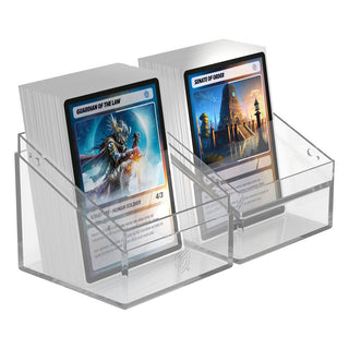 Transparente Ultimate Guard Boulder 100+ Box mit Karten, zeigt zwei Decks in klarer Kunststoffhülle.