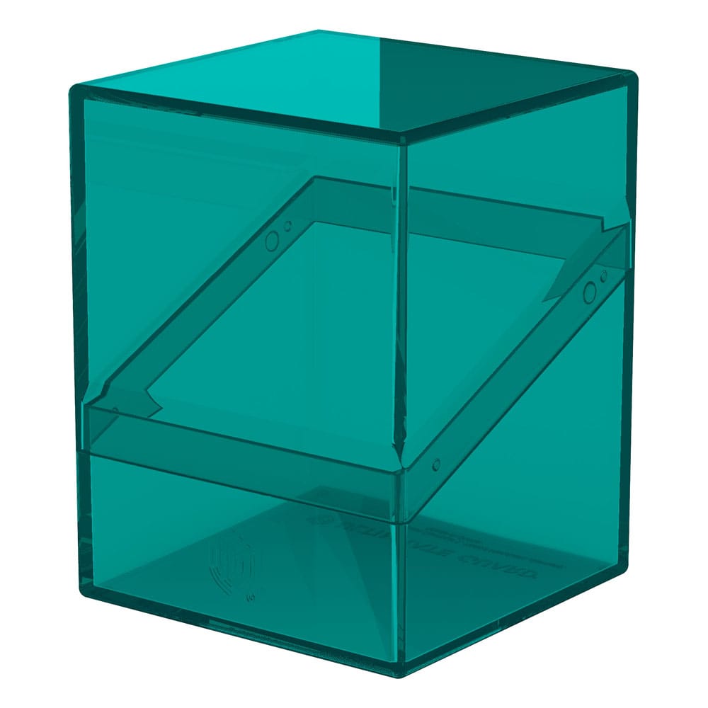 Transparente Deck-Box Ultimate Guard Boulder 100+ Clear in Malachite-Grün, zeigt Karteninhalt.