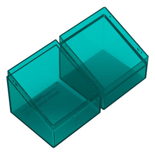 Transparente Ultimate Guard Boulder 100+ Clear Malachite Deck-Box, geöffnet, zeigt Innenraum für Kartenaufbewahrung.
