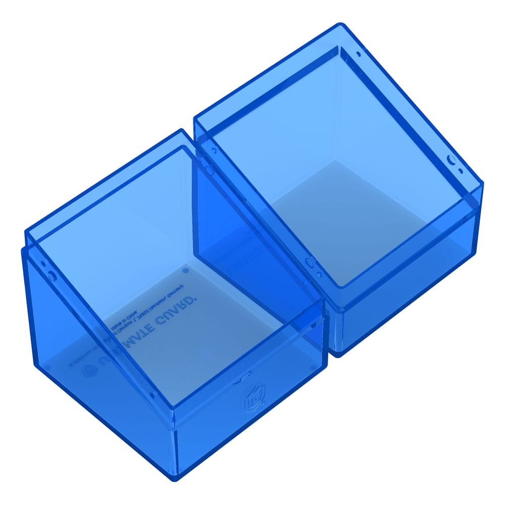 Transparente, blaue Kartenbox Ultimate Guard Boulder 100+ Clear, geöffnet, zeigt Innenraum.