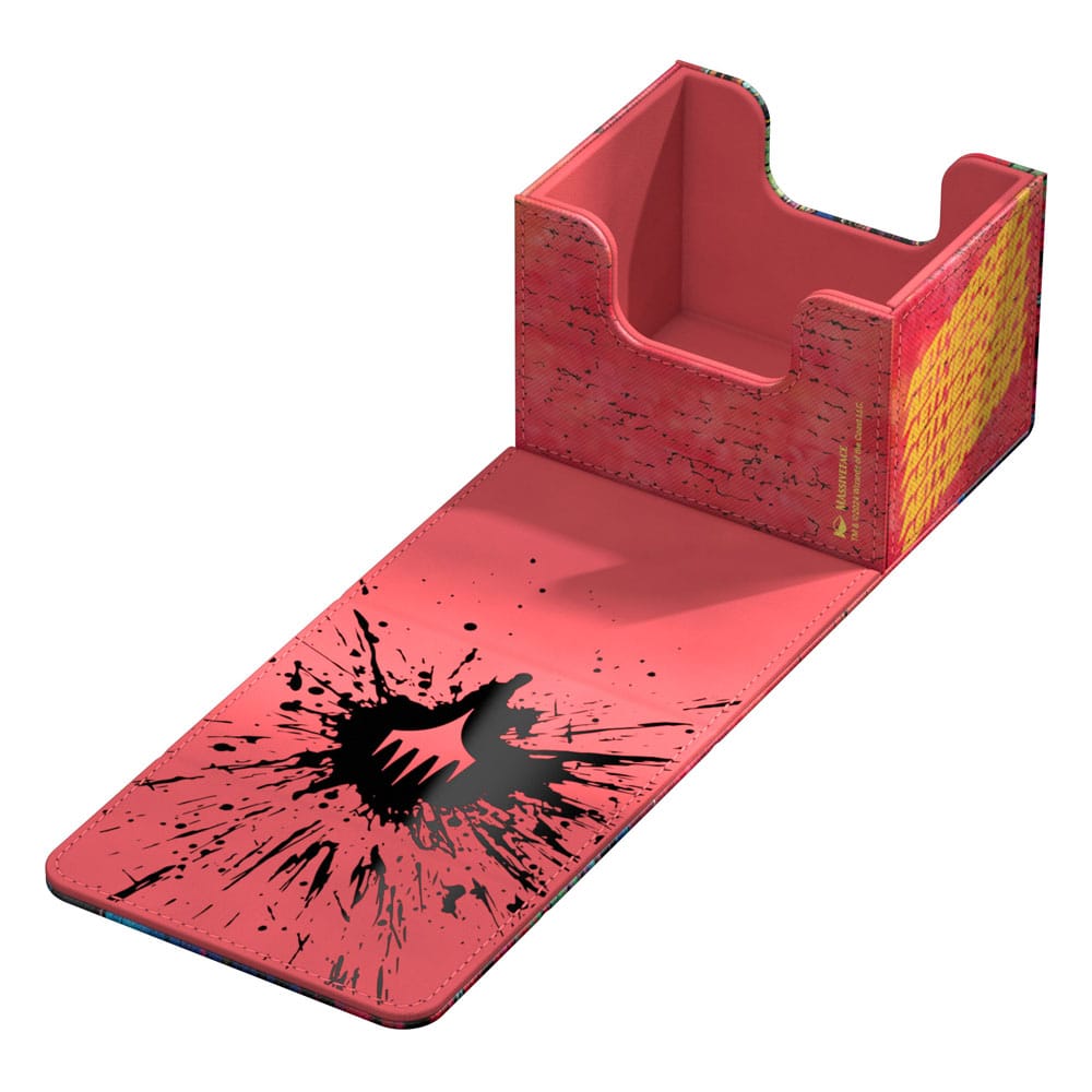 Ultimate Guard Sidewinder 100+ Xenoskin Deck-Box, rot, mit schwarzem Splatter-Design, geöffnet, für Magic: The Gathering.