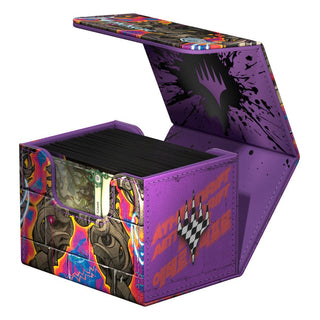 Ultimate Guard Sidewinder 100+ Xenoskin Deck-Box, lila, für Magic: The Gathering Karten, offen mit Karten.