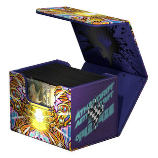 Ultimate Guard Sidewinder 100+ Xenoskin Deck-Box, buntes Design, geöffnet mit Karten, ideal für Magic: The Gathering.
