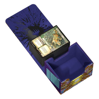 Ultimate Guard Sidewinder 100+ Xenoskin Deck-Box, geöffnet mit Magic: The Gathering Karten, Design "Aetherdrift".