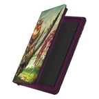 Ultimate Guard Zipfolio 360 Xenoskin Sammelkartenordner mit Fantasy-Design, offen, zeigt Innenseiten.