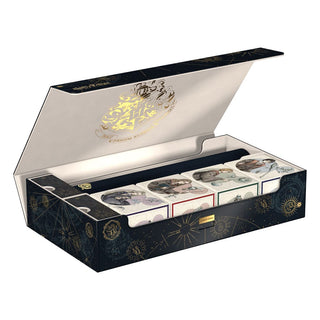 Ultimate Guard Omnihive 1000+ Xenoskin Harry Potter Aufbewahrungsbox, offen mit Kartenfächern, Hogwarts-Design.