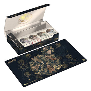 Ultimate Guard Omnihive 1000+ Xenoskin Harry Potter Box mit Hogwarts-Design, offen mit Kartenfächern und Spielmatte.
