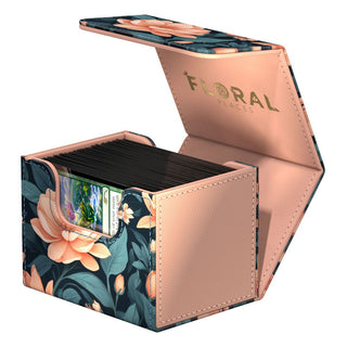 Ultimate Guard Sidewinder 100+ Xenoskin Deck-Box, floral Design, offen mit Karten, für Kartenspiele.