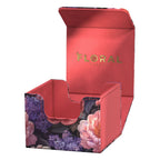 Ultimate Guard Sidewinder 133+ Xenoskin Deck-Box, floral Design, offen, rote Innenseite.